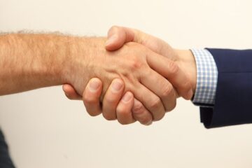 The Benefits of Hiring a Mobile Notary in LA