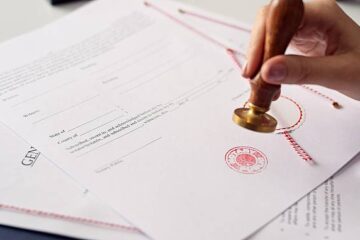 What Does a Notary Public Do?